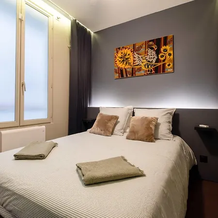 Luxury Flat 2 Bdr Design Heart Of Marais Parigi